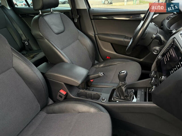 Чорний Шкода Октавія, об'ємом двигуна 2 л та пробігом 227 тис. км за 13999 $, фото 18 на Automoto.ua