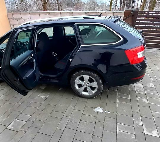 Черный Шкода Октавия, объемом двигателя 1.6 л и пробегом 227 тыс. км за 14700 $, фото 3 на Automoto.ua