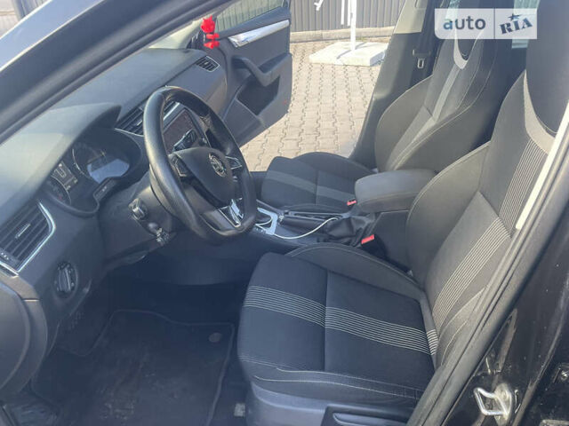 Черный Шкода Октавия, объемом двигателя 2.01 л и пробегом 225 тыс. км за 15000 $, фото 12 на Automoto.ua