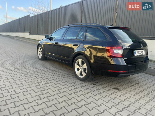 Черный Шкода Октавия, объемом двигателя 1.6 л и пробегом 251 тыс. км за 12400 $, фото 14 на Automoto.ua