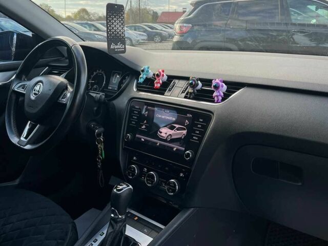 Чорний Шкода Октавія, об'ємом двигуна 2 л та пробігом 255 тис. км за 13900 $, фото 17 на Automoto.ua