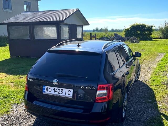Чорний Шкода Октавія, об'ємом двигуна 2 л та пробігом 277 тис. км за 14999 $, фото 2 на Automoto.ua