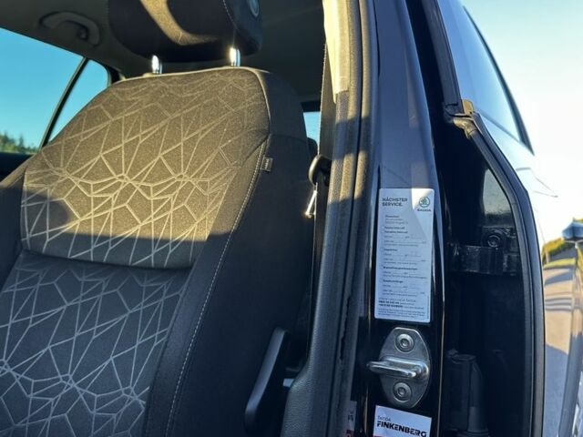 Черный Шкода Октавия, объемом двигателя 1.6 л и пробегом 246 тыс. км за 13000 $, фото 8 на Automoto.ua