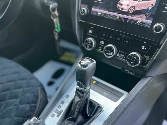 Чорний Шкода Октавія, об'ємом двигуна 2 л та пробігом 255 тис. км за 13900 $, фото 13 на Automoto.ua