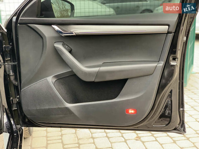 Шкода Октавия 2018 в Бердичеве на Automoto.ua Черный Шкода Октавия, объемом двигателя 2 л и пробегом 232 тыс. км за 16999 $, фото 32 на Automoto.ua
