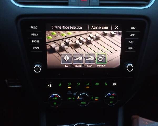 Черный Шкода Октавия, объемом двигателя 2 л и пробегом 238 тыс. км за 18200 $, фото 31 на Automoto.ua