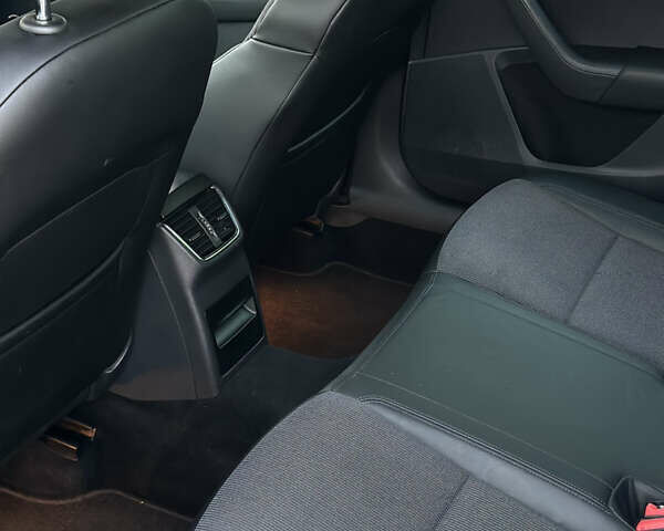 Черный Шкода Октавия, объемом двигателя 1.97 л и пробегом 278 тыс. км за 14800 $, фото 16 на Automoto.ua