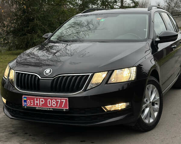 Черный Шкода Октавия, объемом двигателя 1.6 л и пробегом 204 тыс. км за 15200 $, фото 14 на Automoto.ua