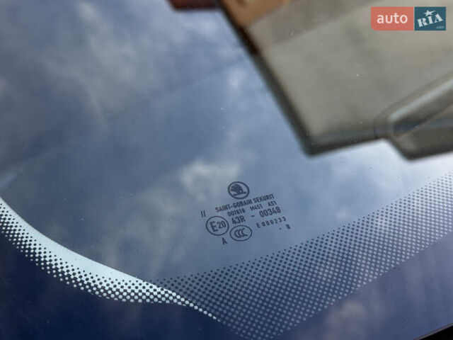 Чорний Шкода Октавія, об'ємом двигуна 2 л та пробігом 218 тис. км за 15299 $, фото 36 на Automoto.ua