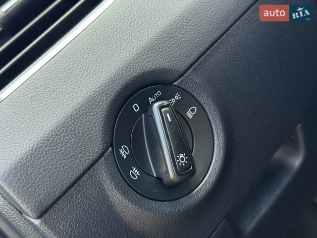 Чорний Шкода Октавія, об'ємом двигуна 2 л та пробігом 218 тис. км за 15299 $, фото 95 на Automoto.ua