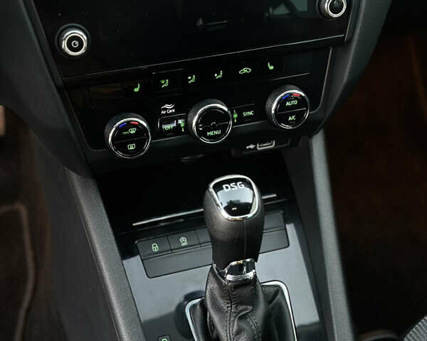 Черный Шкода Октавия, объемом двигателя 1.97 л и пробегом 278 тыс. км за 14800 $, фото 14 на Automoto.ua