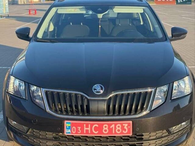 Черный Шкода Октавия, объемом двигателя 1.5 л и пробегом 153 тыс. км за 16399 $, фото 1 на Automoto.ua