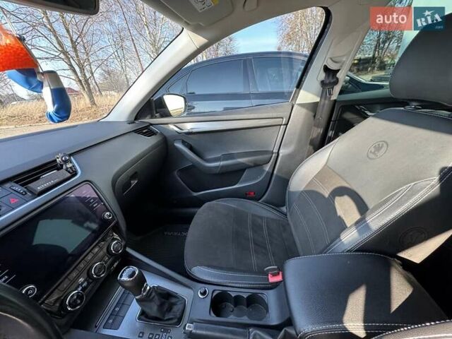 Черный Шкода Октавия, объемом двигателя 2 л и пробегом 214 тыс. км за 16400 $, фото 3 на Automoto.ua
