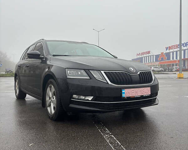 Черный Шкода Октавия, объемом двигателя 2 л и пробегом 159 тыс. км за 17900 $, фото 2 на Automoto.ua