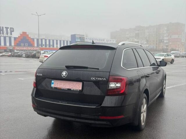 Черный Шкода Октавия, объемом двигателя 2 л и пробегом 159 тыс. км за 17900 $, фото 6 на Automoto.ua