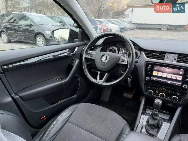 Черный Шкода Октавия, объемом двигателя 1.6 л и пробегом 301 тыс. км за 15999 $, фото 20 на Automoto.ua