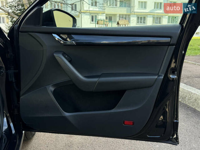 Чорний Шкода Октавія, об'ємом двигуна 2 л та пробігом 218 тис. км за 15299 $, фото 126 на Automoto.ua