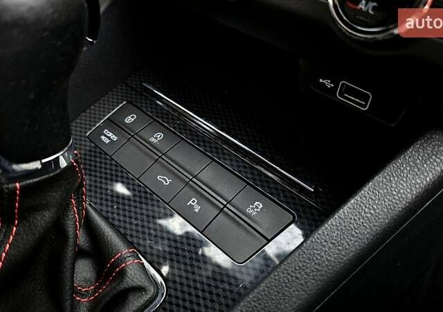 Чорний Шкода Октавія, об'ємом двигуна 1.97 л та пробігом 239 тис. км за 17800 $, фото 30 на Automoto.ua