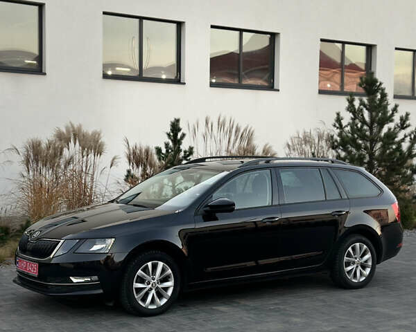 Черный Шкода Октавия, объемом двигателя 1.97 л и пробегом 278 тыс. км за 14800 $, фото 2 на Automoto.ua
