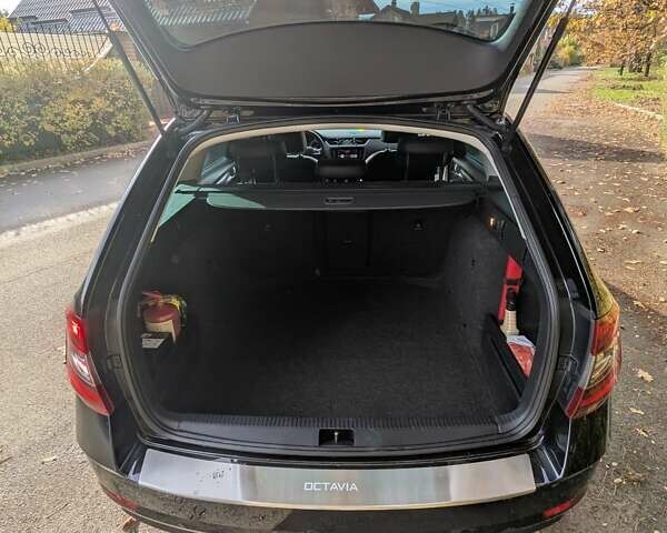 Чорний Шкода Октавія, об'ємом двигуна 1.97 л та пробігом 185 тис. км за 17999 $, фото 5 на Automoto.ua