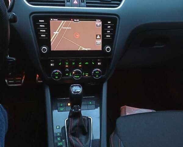 Черный Шкода Октавия, объемом двигателя 2 л и пробегом 238 тыс. км за 18200 $, фото 28 на Automoto.ua