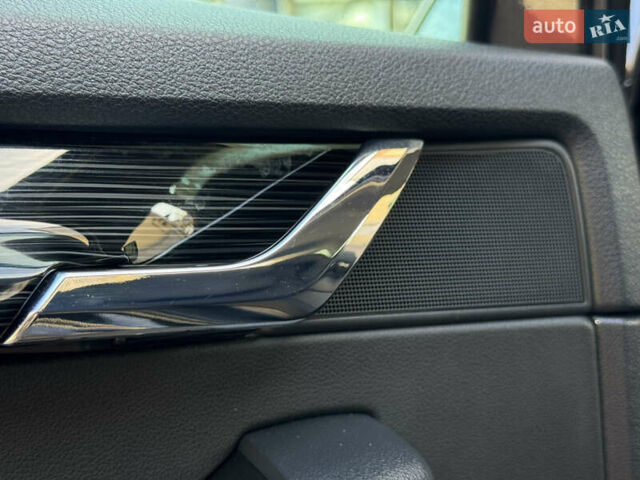 Чорний Шкода Октавія, об'ємом двигуна 2 л та пробігом 218 тис. км за 15299 $, фото 138 на Automoto.ua