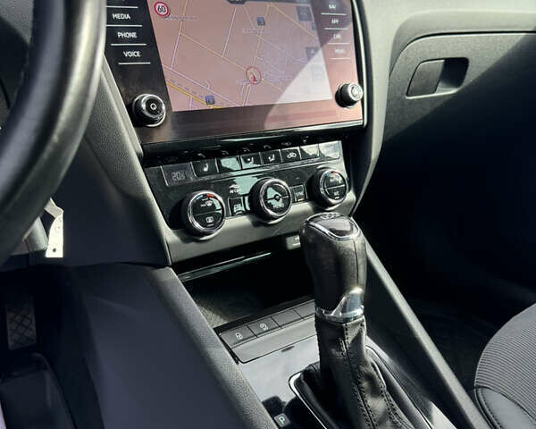 Чорний Шкода Октавія, об'ємом двигуна 1.97 л та пробігом 213 тис. км за 17499 $, фото 20 на Automoto.ua