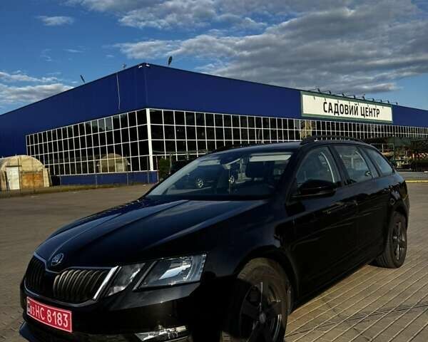 Черный Шкода Октавия, объемом двигателя 1.5 л и пробегом 153 тыс. км за 16399 $, фото 3 на Automoto.ua