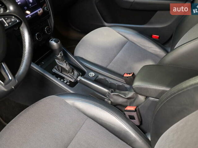 Черный Шкода Октавия, объемом двигателя 1.97 л и пробегом 279 тыс. км за 14900 $, фото 18 на Automoto.ua