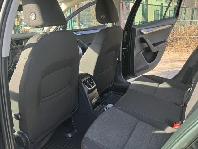 Чорний Шкода Октавія, об'ємом двигуна 1.6 л та пробігом 199 тис. км за 15000 $, фото 6 на Automoto.ua