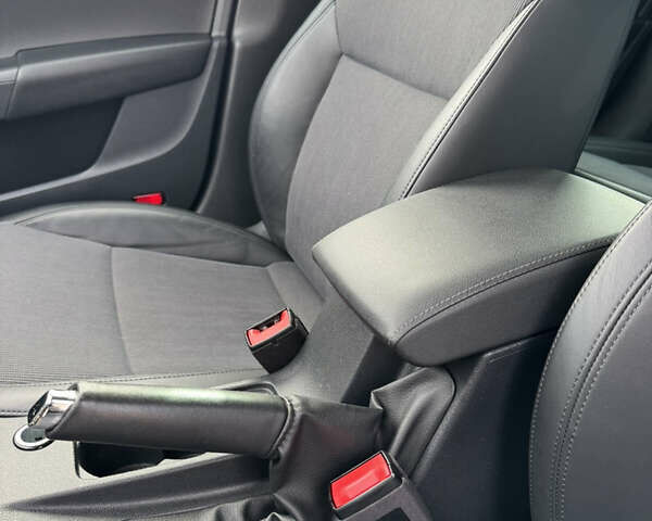 Чорний Шкода Октавія, об'ємом двигуна 1.97 л та пробігом 213 тис. км за 17499 $, фото 25 на Automoto.ua