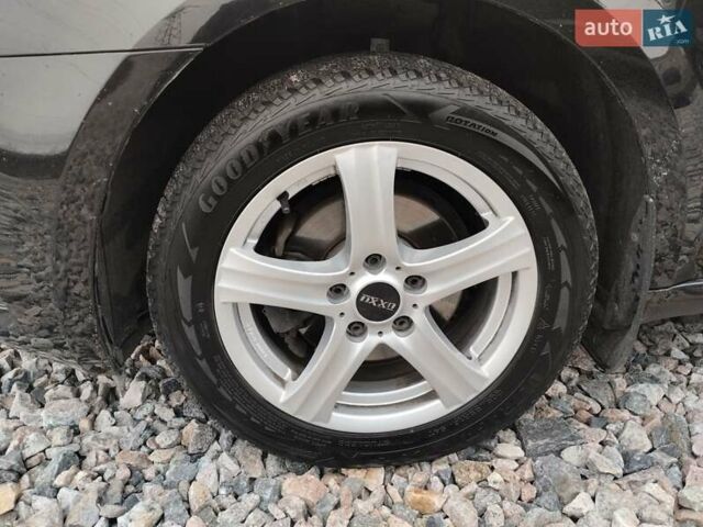 Черный Шкода Октавия, объемом двигателя 1.6 л и пробегом 220 тыс. км за 12350 $, фото 7 на Automoto.ua