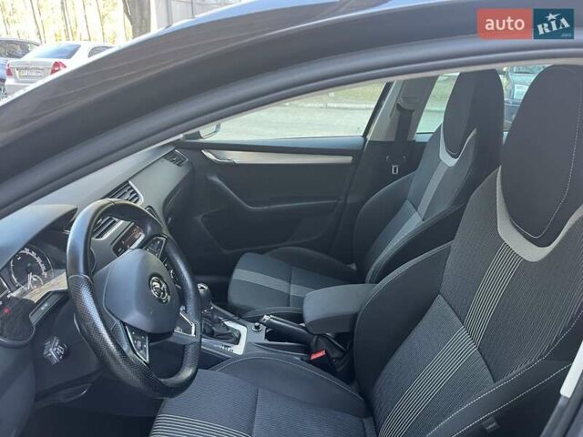 Черный Шкода Октавия, объемом двигателя 2 л и пробегом 247 тыс. км за 15300 $, фото 15 на Automoto.ua