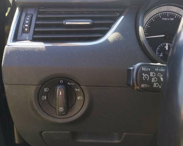 Чорний Шкода Октавія, об'ємом двигуна 1.97 л та пробігом 199 тис. км за 17800 $, фото 8 на Automoto.ua