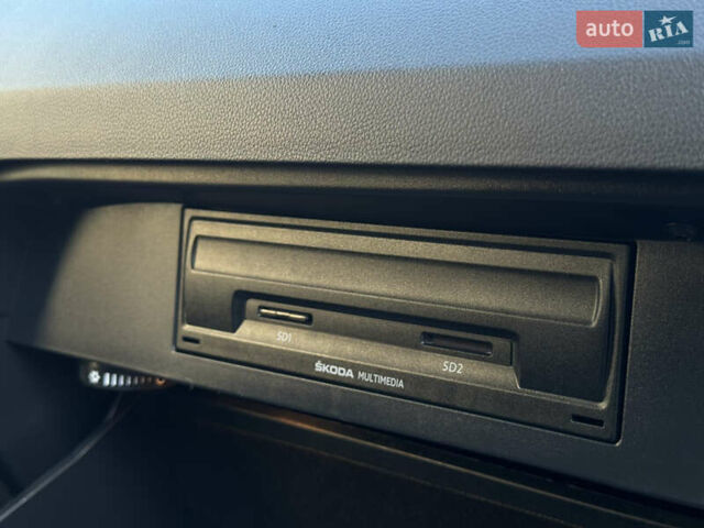 Чорний Шкода Октавія, об'ємом двигуна 2 л та пробігом 218 тис. км за 15299 $, фото 135 на Automoto.ua