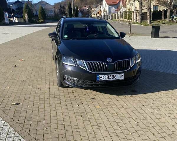Черный Шкода Октавия, объемом двигателя 2 л и пробегом 195 тыс. км за 17400 $, фото 6 на Automoto.ua