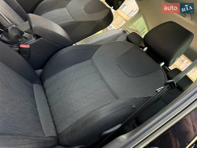 Чорний Шкода Октавія, об'ємом двигуна 2 л та пробігом 218 тис. км за 15299 $, фото 92 на Automoto.ua