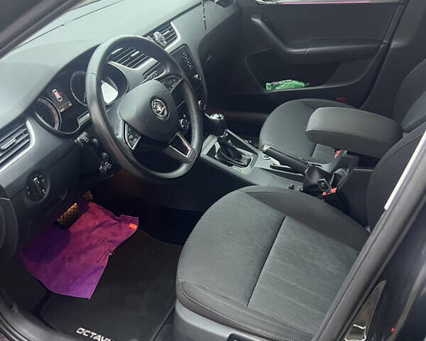 Черный Шкода Октавия, объемом двигателя 1.97 л и пробегом 130 тыс. км за 17500 $, фото 4 на Automoto.ua