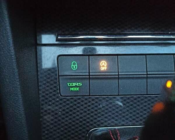 Черный Шкода Октавия, объемом двигателя 2 л и пробегом 238 тыс. км за 18200 $, фото 29 на Automoto.ua