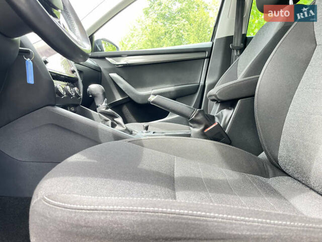 Черный Шкода Октавия, объемом двигателя 0 л и пробегом 195 тыс. км за 15250 $, фото 25 на Automoto.ua