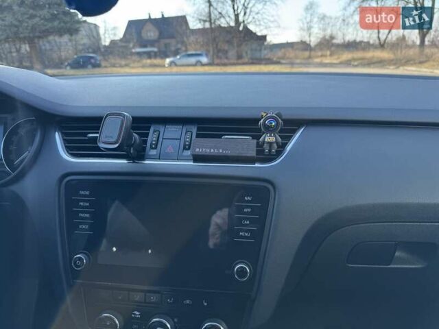 Черный Шкода Октавия, объемом двигателя 2 л и пробегом 214 тыс. км за 16400 $, фото 10 на Automoto.ua