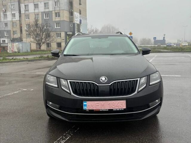 Черный Шкода Октавия, объемом двигателя 2 л и пробегом 159 тыс. км за 17900 $, фото 1 на Automoto.ua