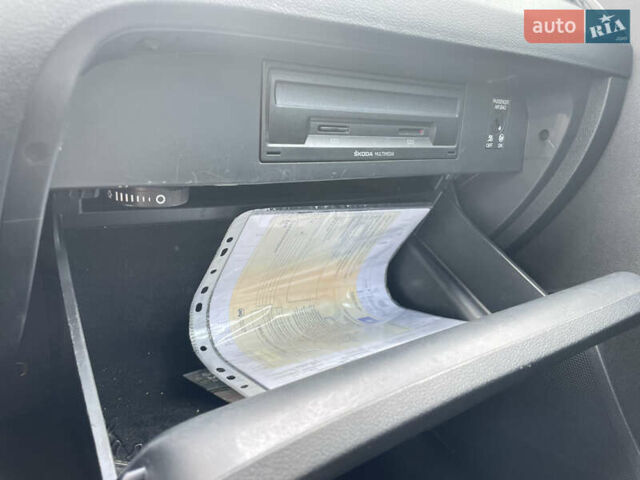 Чорний Шкода Октавія, об'ємом двигуна 1.6 л та пробігом 194 тис. км за 14350 $, фото 27 на Automoto.ua
