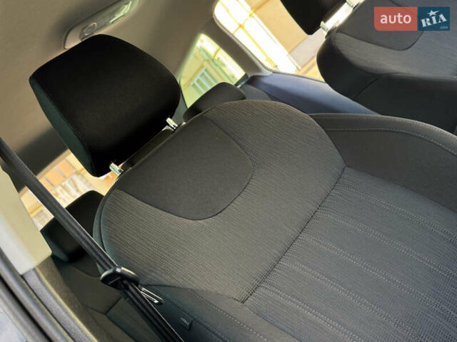 Чорний Шкода Октавія, об'ємом двигуна 2 л та пробігом 218 тис. км за 15299 $, фото 132 на Automoto.ua