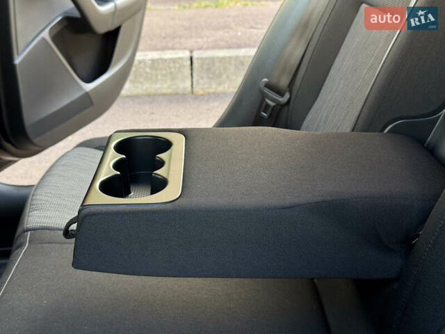 Чорний Шкода Октавія, об'ємом двигуна 2 л та пробігом 218 тис. км за 15299 $, фото 142 на Automoto.ua