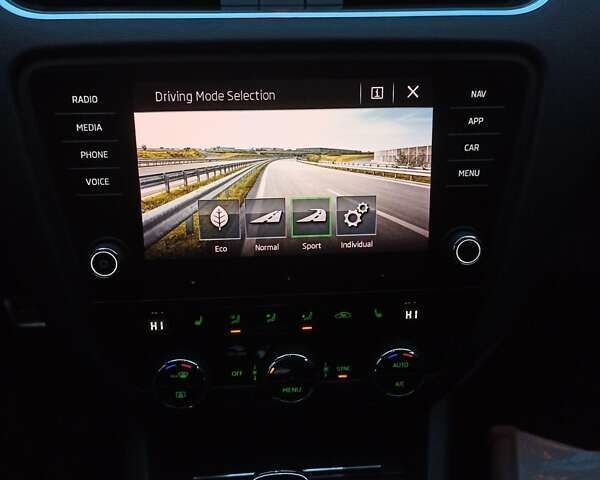 Черный Шкода Октавия, объемом двигателя 2 л и пробегом 238 тыс. км за 18200 $, фото 27 на Automoto.ua