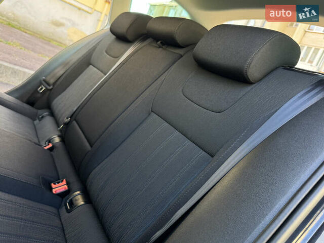 Чорний Шкода Октавія, об'ємом двигуна 2 л та пробігом 218 тис. км за 15299 $, фото 143 на Automoto.ua