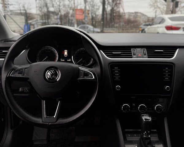 Черный Шкода Октавия, объемом двигателя 2 л и пробегом 153 тыс. км за 18700 $, фото 5 на Automoto.ua