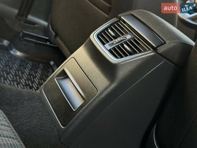 Чорний Шкода Октавія, об'ємом двигуна 2 л та пробігом 218 тис. км за 15299 $, фото 151 на Automoto.ua