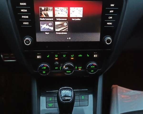 Черный Шкода Октавия, объемом двигателя 2 л и пробегом 238 тыс. км за 18200 $, фото 24 на Automoto.ua